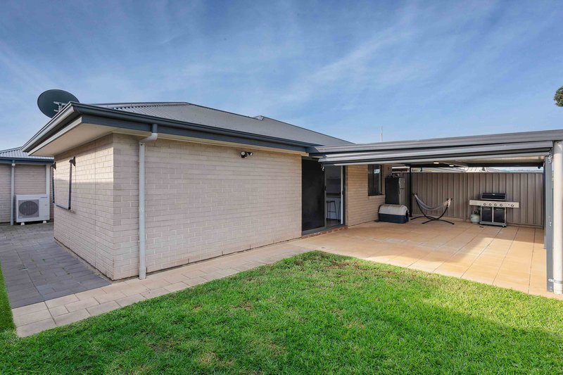 Photo - 13 Tasos Drive, Munno Para West SA 5115 - Image 11