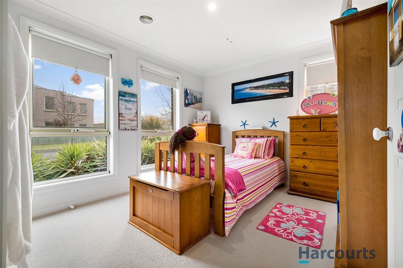 Photo - 13 Taunton Place, Lake Gardens VIC 3355 - Image 9