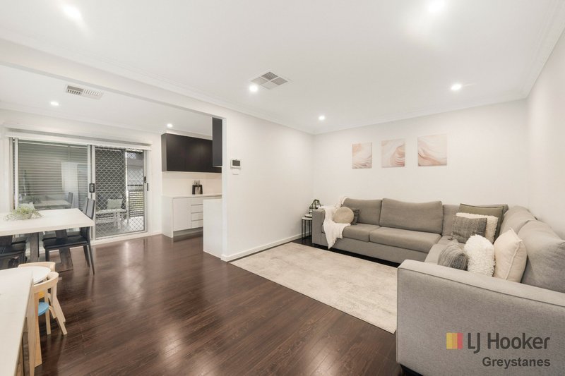 Photo - 13 Taylor Street, Greystanes NSW 2145 - Image 4