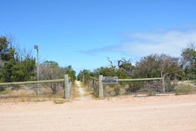 Photo - 13 Teal Crescent, Thompson Beach SA 5501 - Image 8