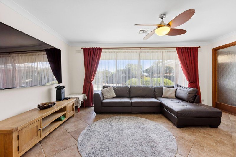 Photo - 13 Telford Crescent, Modbury Heights SA 5092 - Image 3