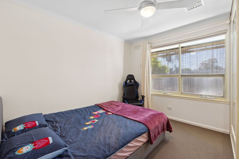 Photo - 13 Telford Crescent, Modbury Heights SA 5092 - Image 10