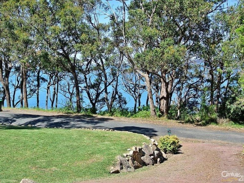 13 The Esplanade, North Arm Cove NSW 2324