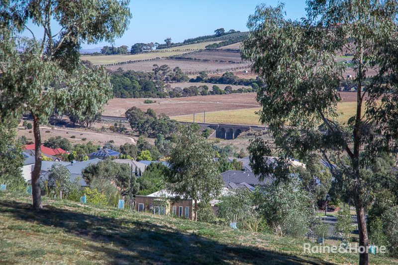 Photo - 13 The Heights, Sunbury VIC 3429 - Image 15