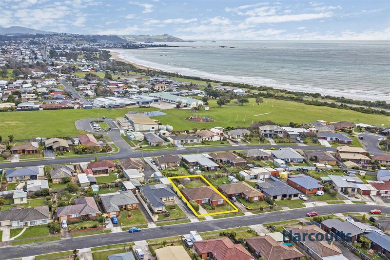 Photo - 13 Thomas Street, Ulverstone TAS 7315 - Image 3