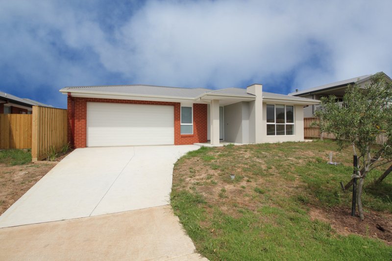 13 Thruxton Street, Cowes VIC 3922