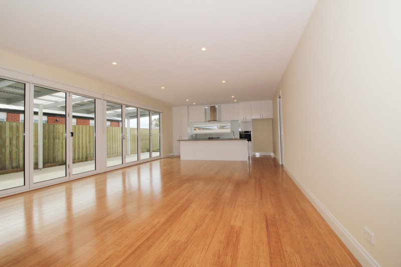 Photo - 13 Thruxton Street, Cowes VIC 3922 - Image 10