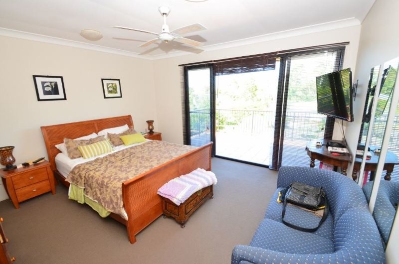 Photo - 13 Tiger Drive, Arundel QLD 4214 - Image 9