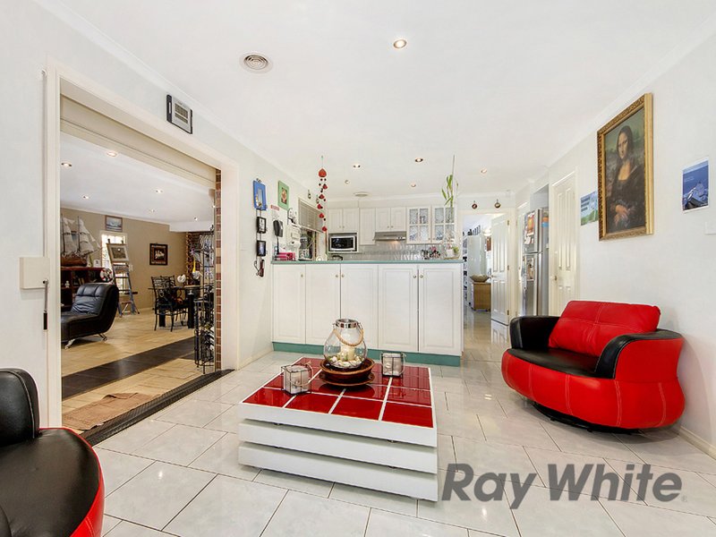 Photo - 13 Timothy Court, Kings Park VIC 3021 - Image 4