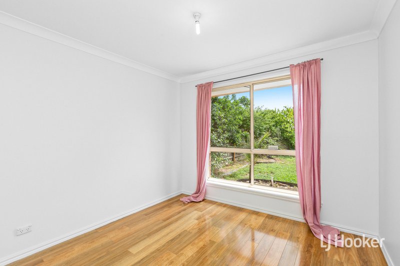 Photo - 13 Tomkin Court, Altona Meadows VIC 3028 - Image 8