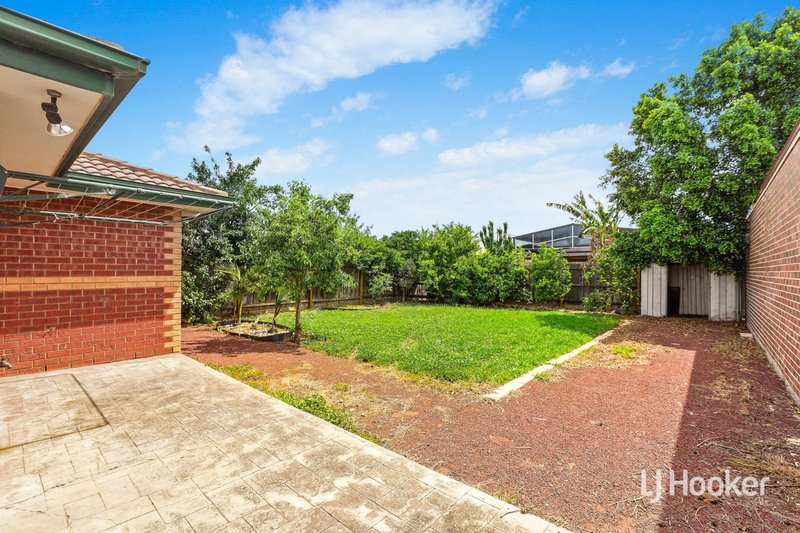 Photo - 13 Tomkin Court, Altona Meadows VIC 3028 - Image 11