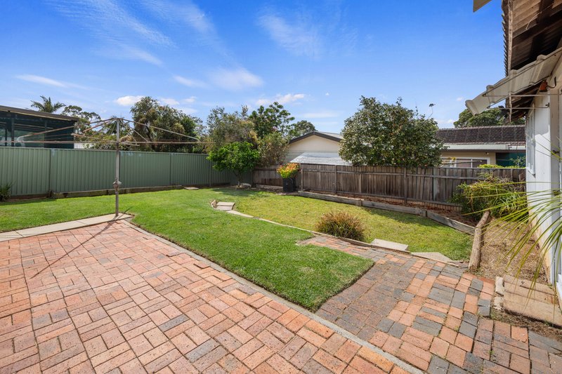 Photo - 13 Tonitto Avenue, Peakhurst NSW 2210 - Image 3