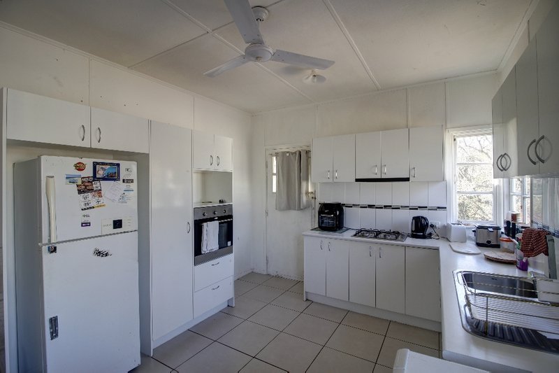 Photo - 13 Toongarra Road, Leichhardt QLD 4305 - Image 3