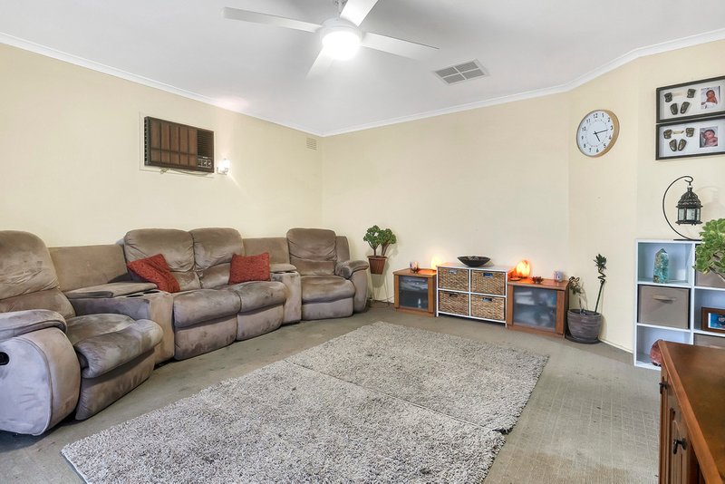 Photo - 13 Topaz Avenue, Wyndham Vale VIC 3024 - Image 4