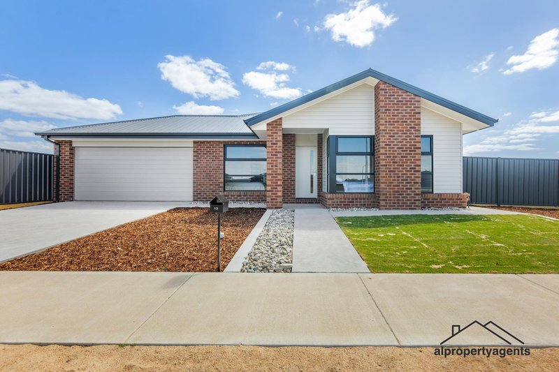 13 Treacey Street, Horsham VIC 3400