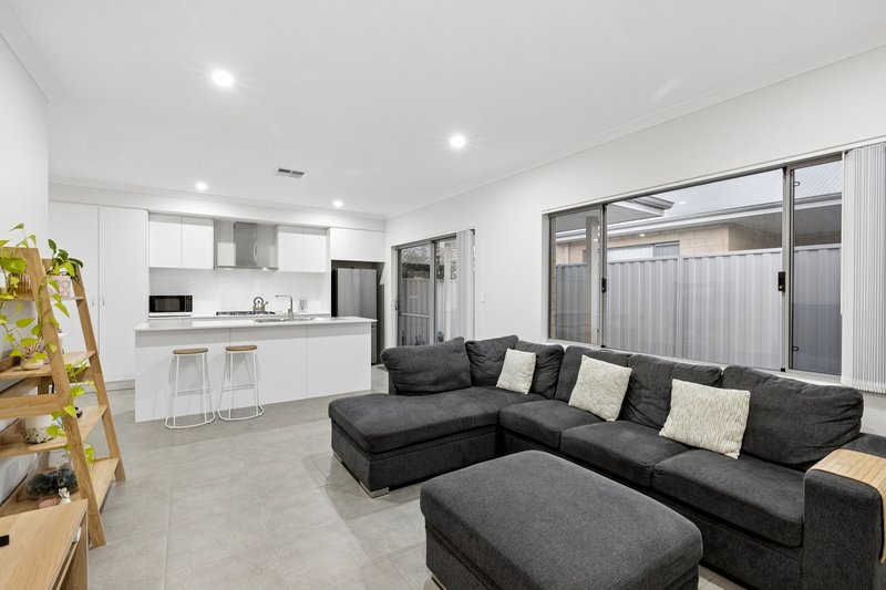 Photo - 13 Tremblant Drive, Brabham WA 6055 - Image 7