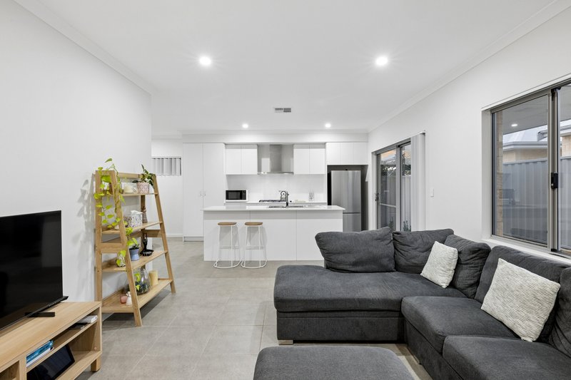 Photo - 13 Tremblant Drive, Brabham WA 6055 - Image 8