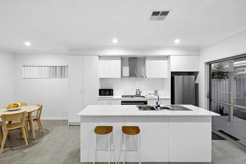 Photo - 13 Tremblant Drive, Brabham WA 6055 - Image 9