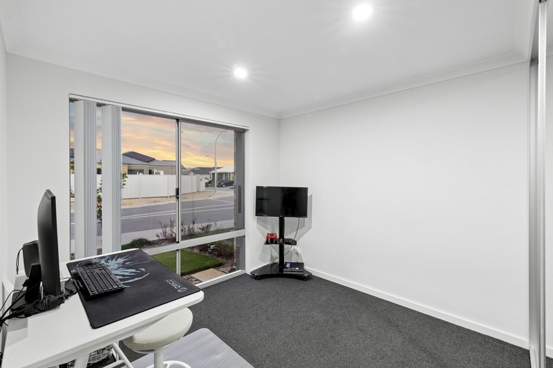 Photo - 13 Tremblant Drive, Brabham WA 6055 - Image 11