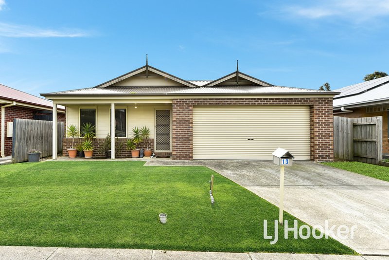 13 Tribuzi Close, Pakenham VIC 3810