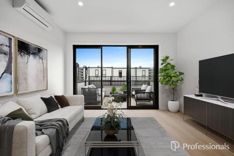 Photo - 13 Tucana Place, Wollert VIC 3750 - Image 1