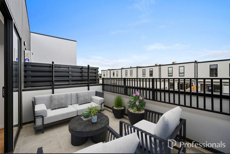 Photo - 13 Tucana Place, Wollert VIC 3750 - Image 7