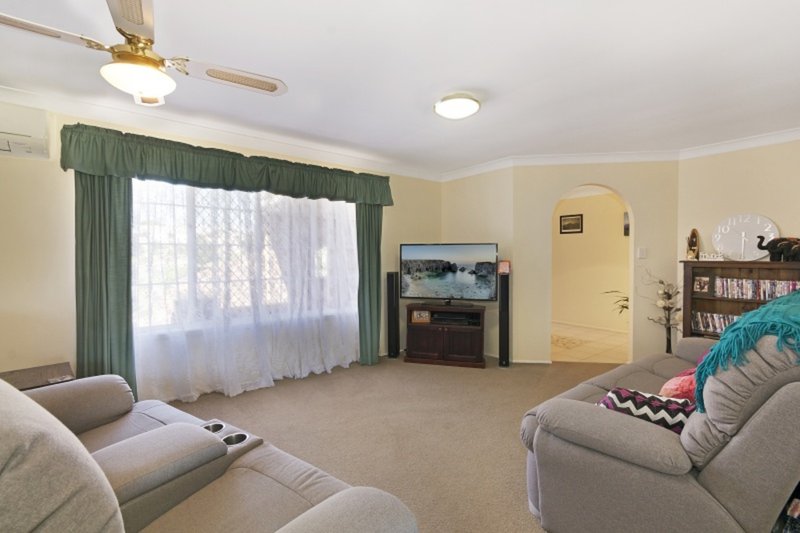 Photo - 13 Tudor Court, Beerwah QLD 4519 - Image 3