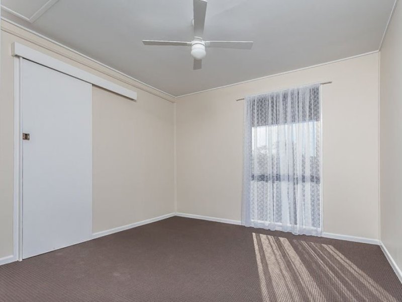 Photo - 13 Tyler Place, Deception Bay QLD 4508 - Image 7