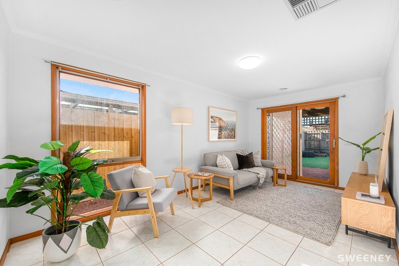 Photo - 13 Tyrell Court, Altona Meadows VIC 3028 - Image 6