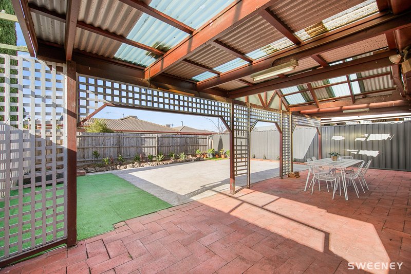 Photo - 13 Tyrell Court, Altona Meadows VIC 3028 - Image 13