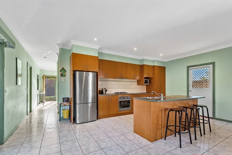 Photo - 13 Tyrell Walk, Caroline Springs VIC 3023 - Image 3