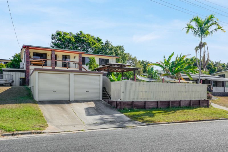 Photo - 13 Tyson Crescent, Tannum Sands QLD 4680 - Image 2