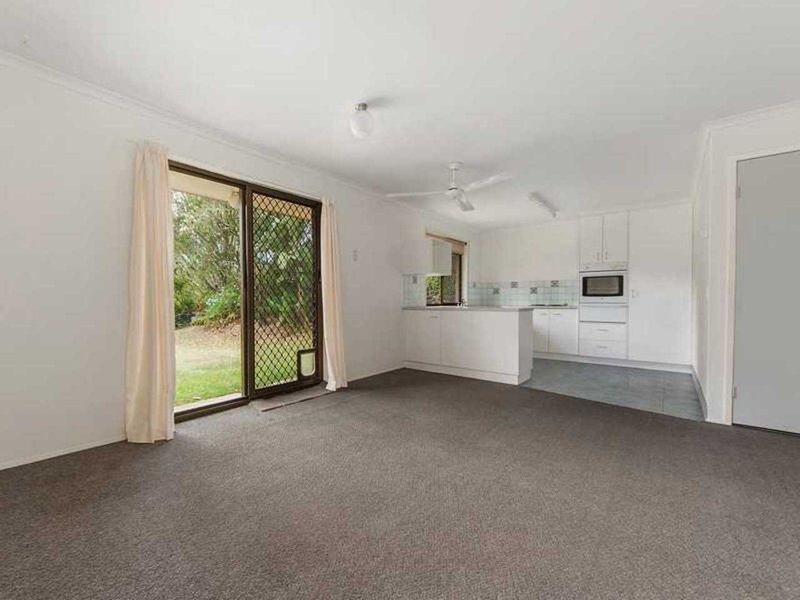 Photo - 13 Universal St , Oxenford QLD 4210 - Image 3