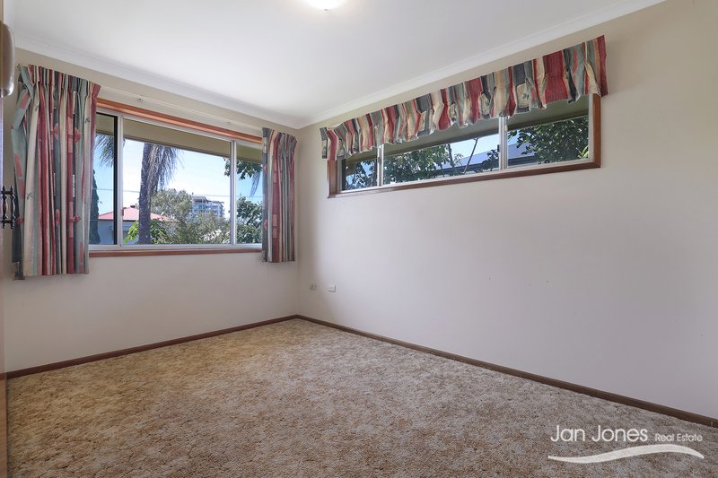 Photo - 13 Valerie St , Clontarf QLD 4019 - Image 17