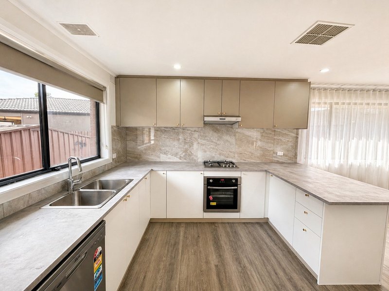 Photo - 1/3 Valetta Crescent, Knoxfield VIC 3180 - Image 3