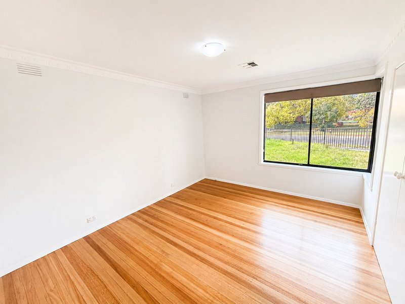 Photo - 1/3 Valetta Crescent, Knoxfield VIC 3180 - Image 4