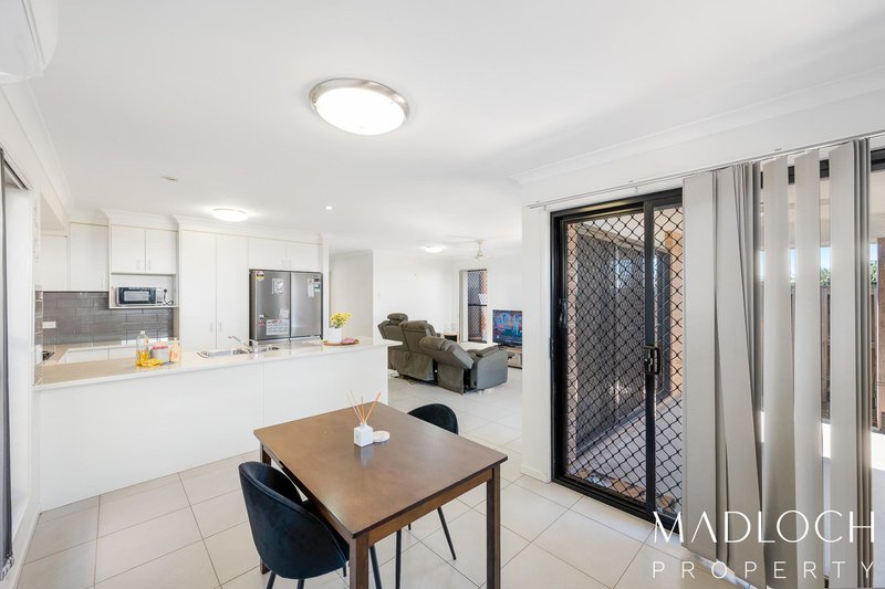 Photo - 13 Valhalla Street, Clinton QLD 4680 - Image 4