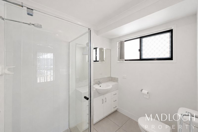 Photo - 13 Valhalla Street, Clinton QLD 4680 - Image 7
