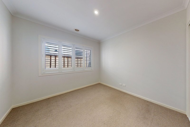 Photo - 13 Varun Loop, Wollert VIC 3750 - Image 12