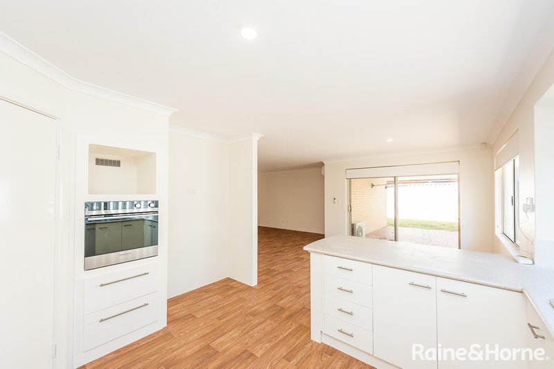 Photo - 13 Verbena Boulevard, Glen Iris WA 6230 - Image 11