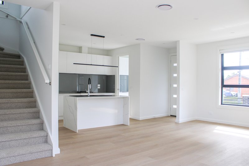 Photo - 13 View Street, Reservoir VIC 3073 - Image 3