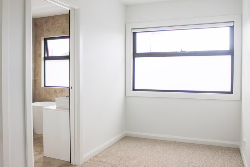 Photo - 13 View Street, Reservoir VIC 3073 - Image 10