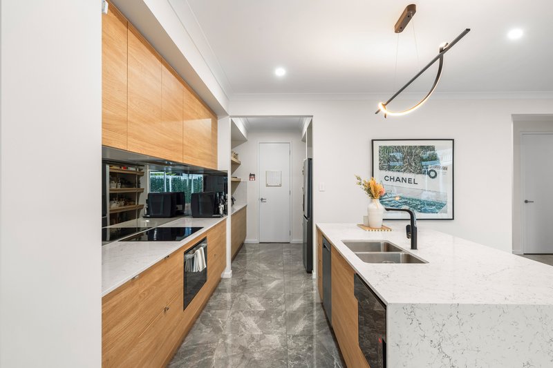 Photo - 13 Villa Boulevard, Nerang QLD 4211 - Image 10