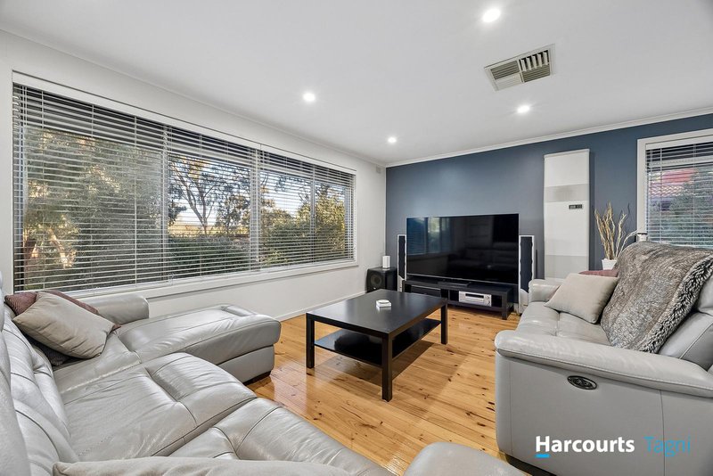 Photo - 13 Vine Crescent, Happy Valley SA 5159 - Image 2