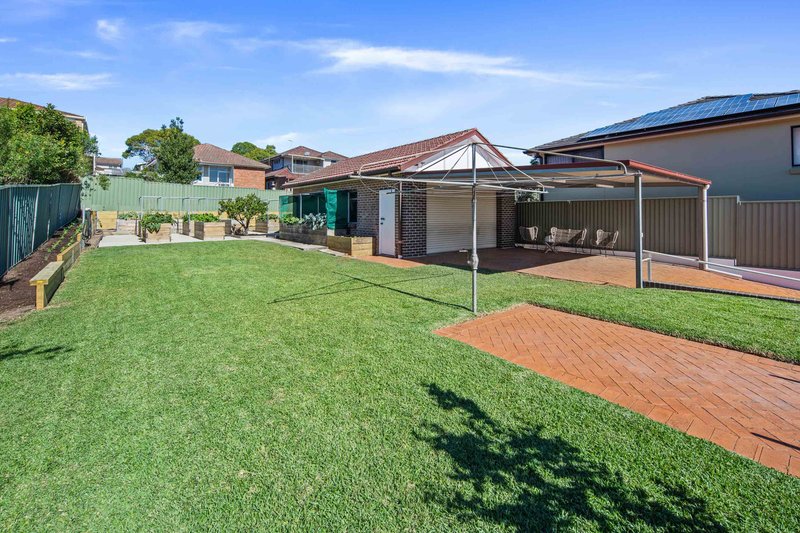 Photo - 13 Vine Street, Hurstville NSW 2220 - Image 12