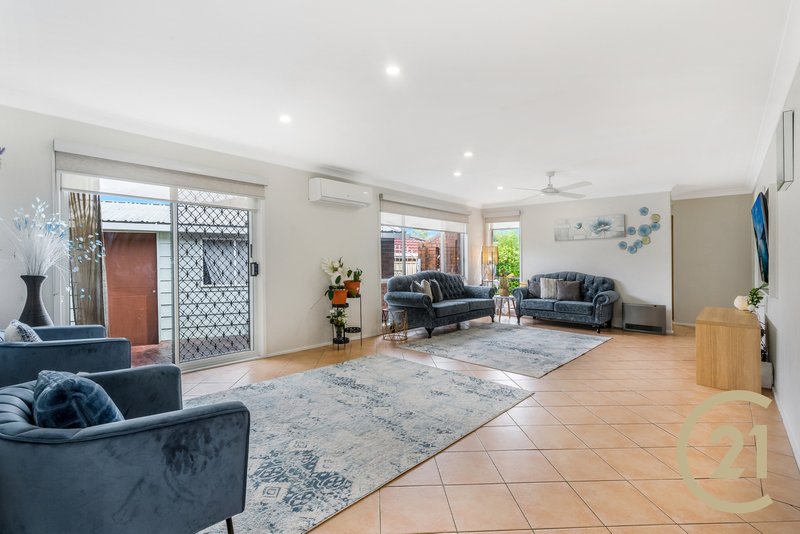 Photo - 13 Viscount Close, Raby NSW 2566 - Image 4