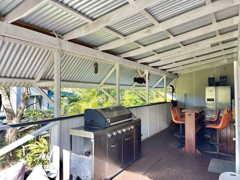 Photo - 13 Wadeleigh Street, Bororen QLD 4678 - Image 5