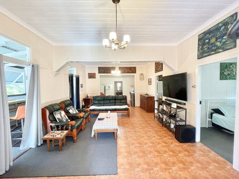 Photo - 13 Wadeleigh Street, Bororen QLD 4678 - Image 6