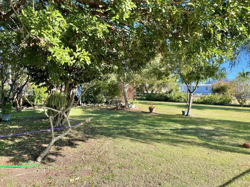 Photo - 13 Wadeleigh Street, Bororen QLD 4678 - Image 23