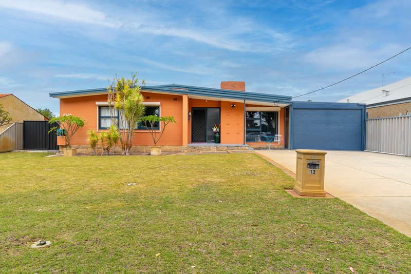 13 Waimea Road, Safety Bay WA 6169